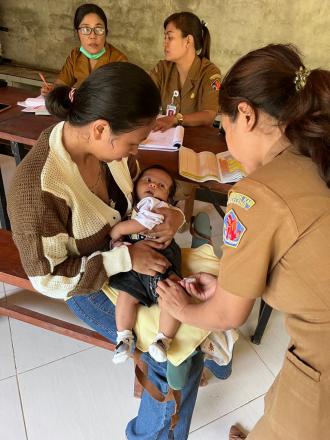 KEGIATAN RUTIN POSYANDU  BANJAR DINAS SELOMBO 